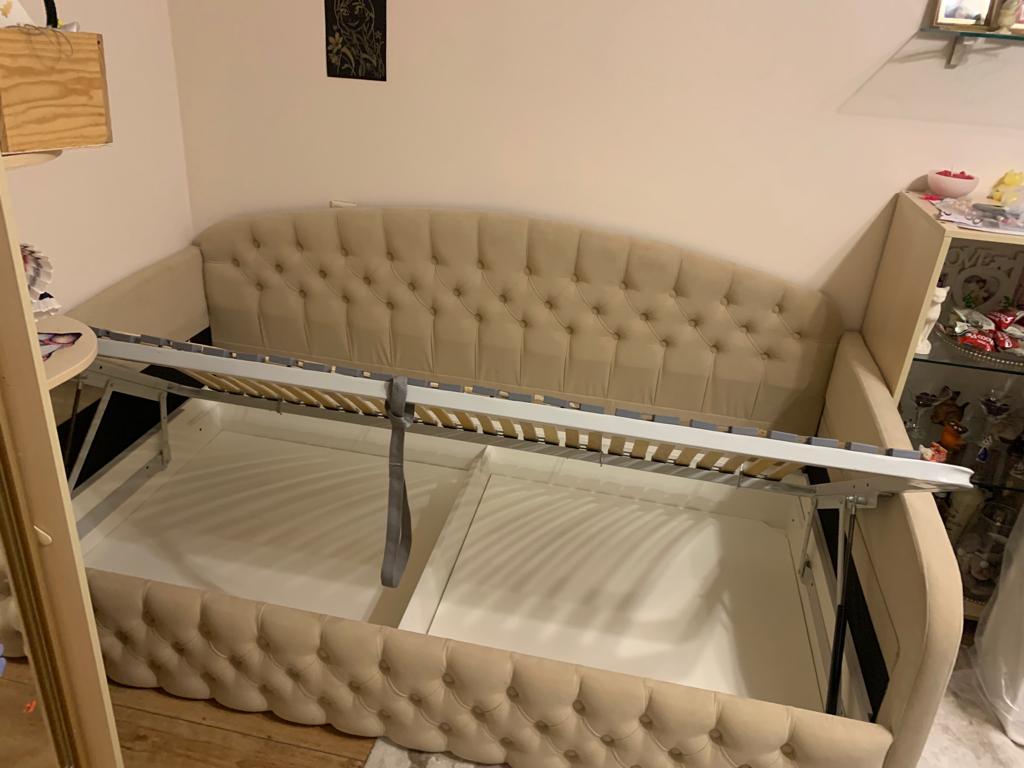 Кровать с подъемным механизмом на заказ.